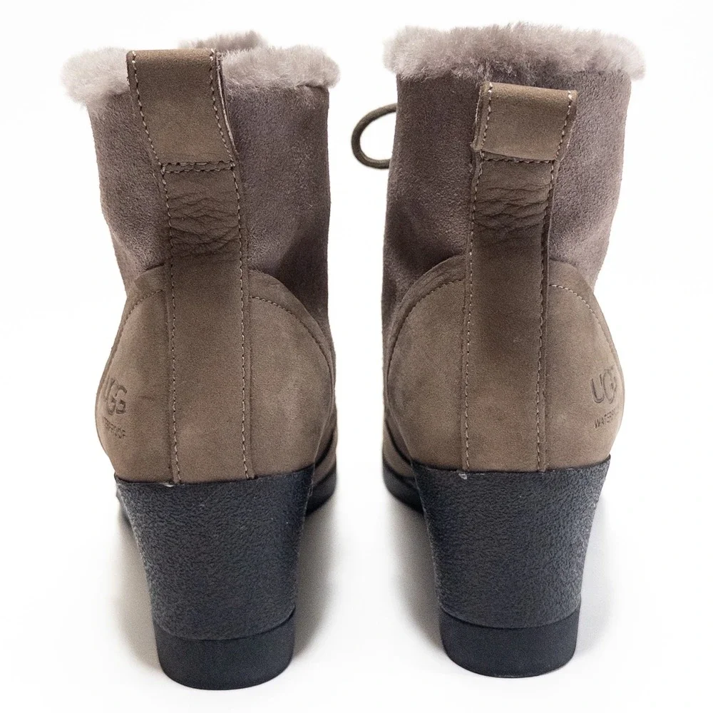 UGG Brigit Wedge Boots Women's Size 7.5 Waterproof Suede Lace Up Fur‎ Lined